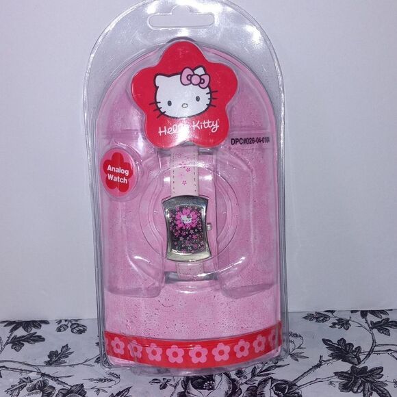 Hello Kitty Analog Watch - Picture 1 of 4